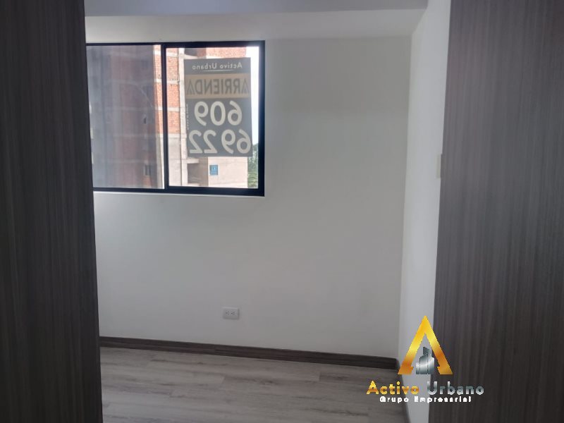 foto_104782_901271444_8546175701_ss