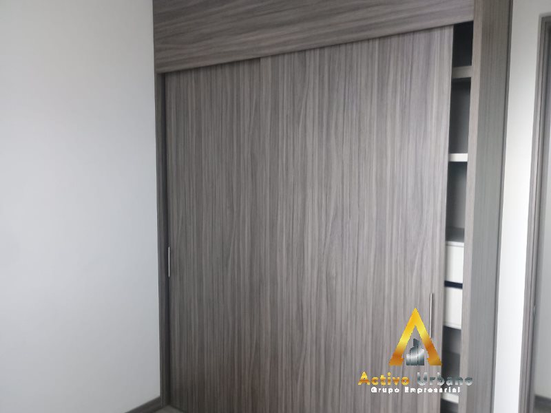 foto_104782_901271444_8568784411_ss