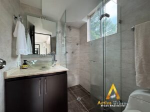 foto_104782_901271444_8809703078_ss