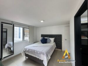 foto_104782_901271444_8833900583_ss