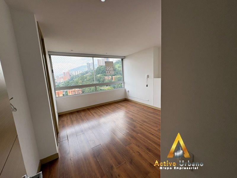 foto_104782_901271444_8878514539_ss