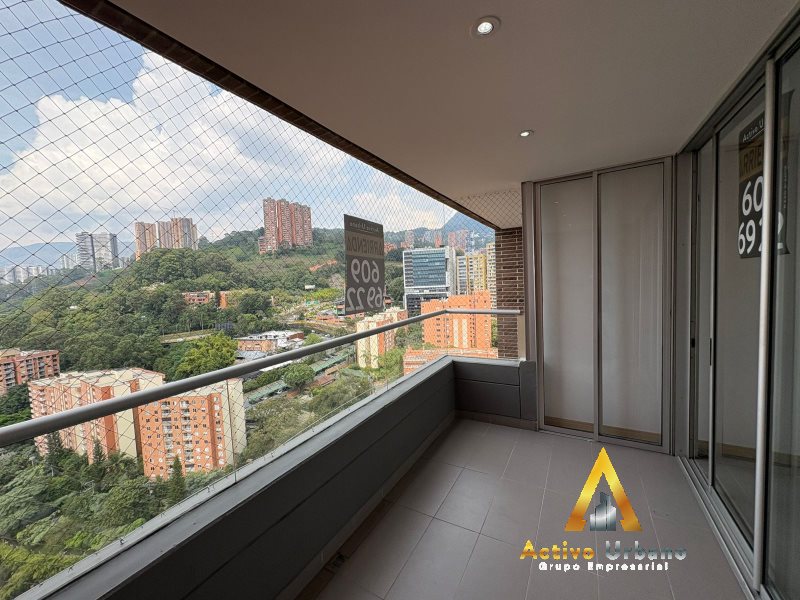 foto_104782_901271444_8878604484_ss