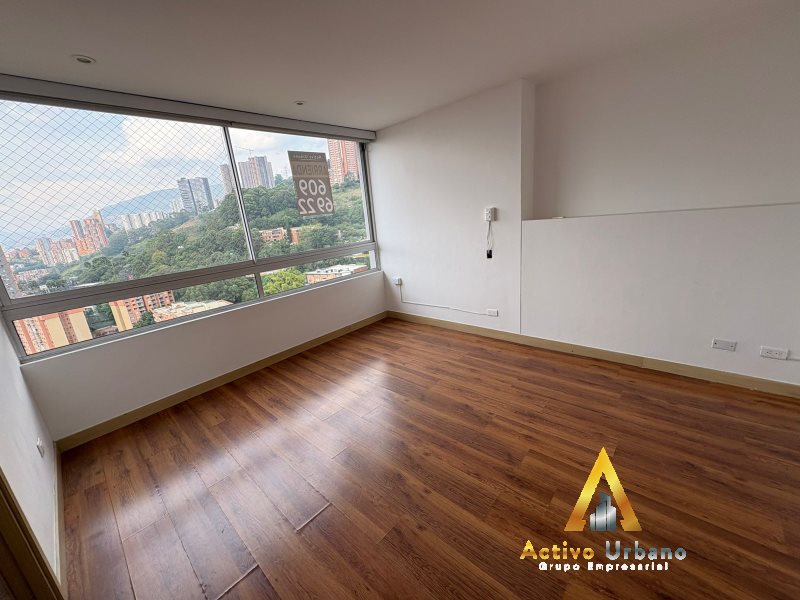 foto_104782_901271444_8906703606_ss