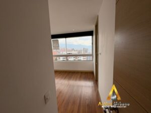 foto_104782_901271444_8983946955_ss