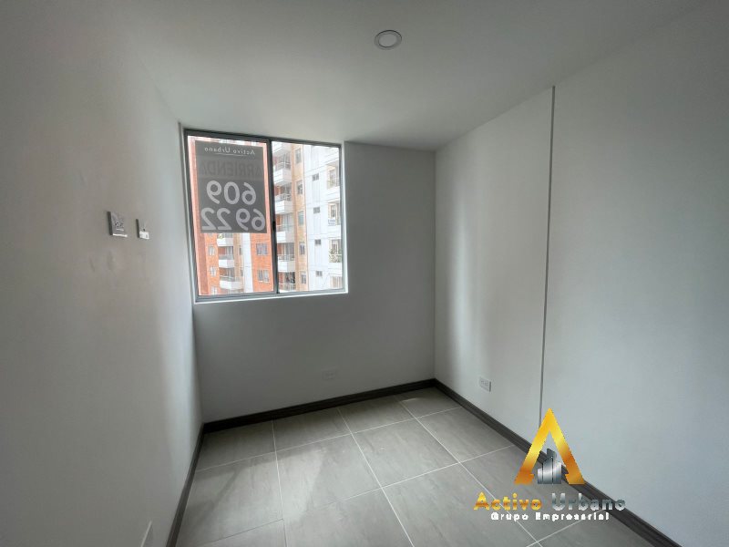 foto_104782_901271444_9027446004_ss