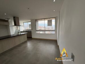 foto_104782_901271444_9049336405_ss