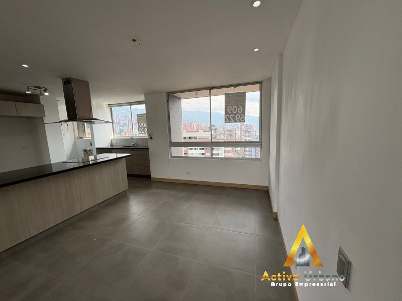 foto_104782_901271444_9049336405_ss