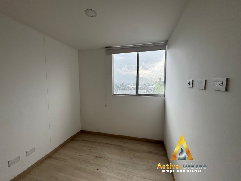 foto_104782_901271444_9285966590_ss