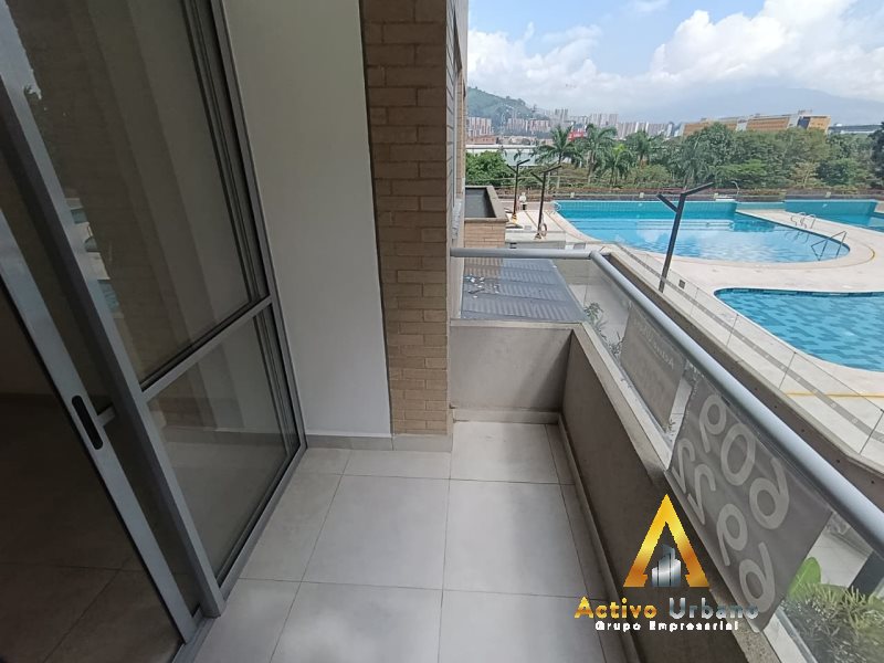 foto_104782_901271444_9395431314_ss