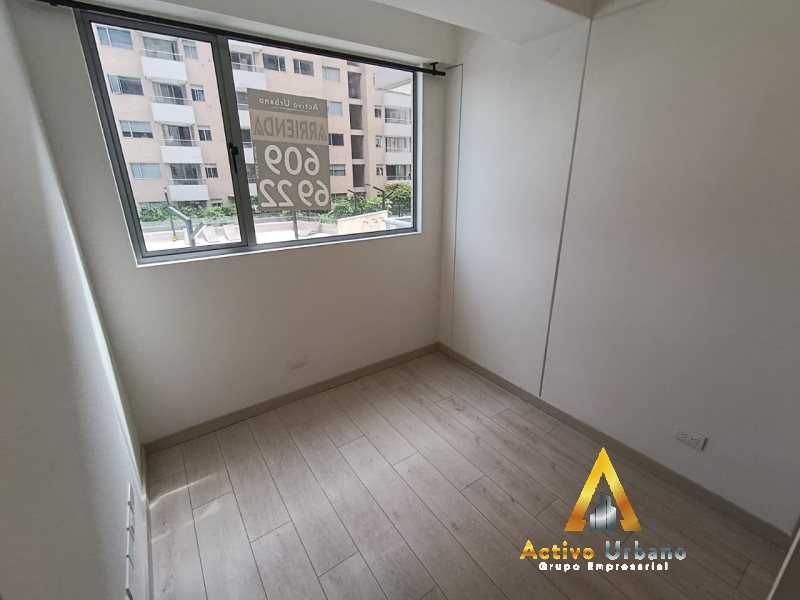 foto_104782_901271444_9416526511_ss