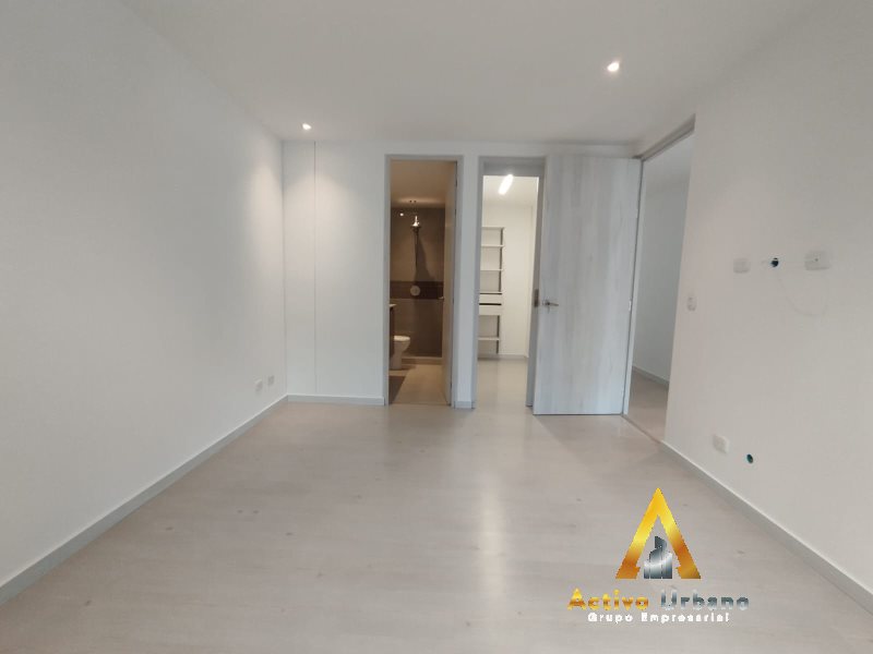 foto_104782_901271444_9474100435_ss