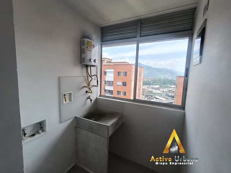 foto_104782_901271444_9476478887_ss