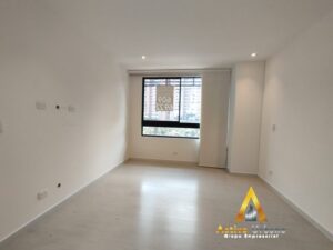 foto_104782_901271444_9498110965_ss