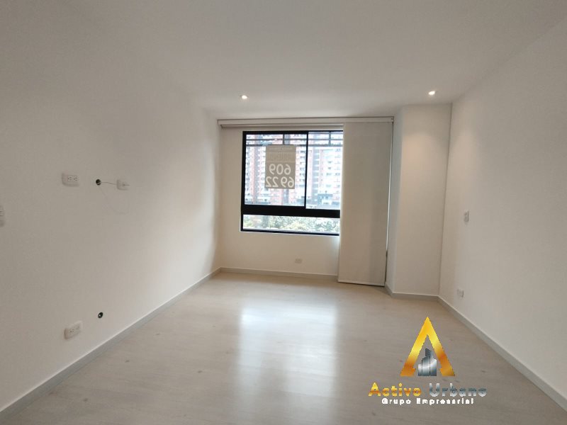 foto_104782_901271444_9498110965_ss