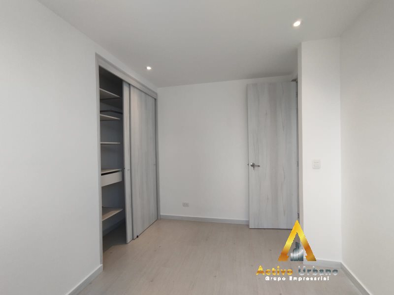 foto_104782_901271444_9520400669_ss