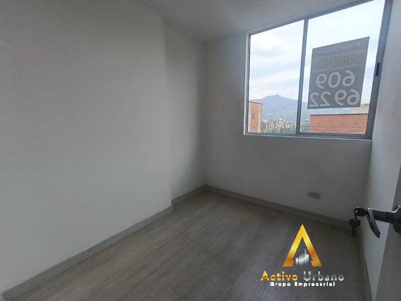 foto_104782_901271444_9522181569_ss