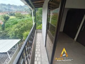 foto_104782_901271444_9787041074_ss