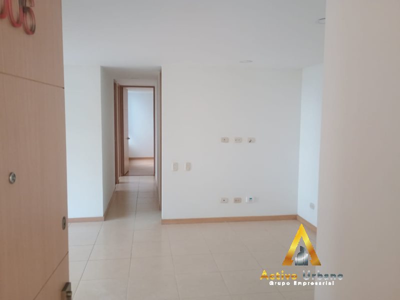 foto_104782_901271444_0106384949_ss