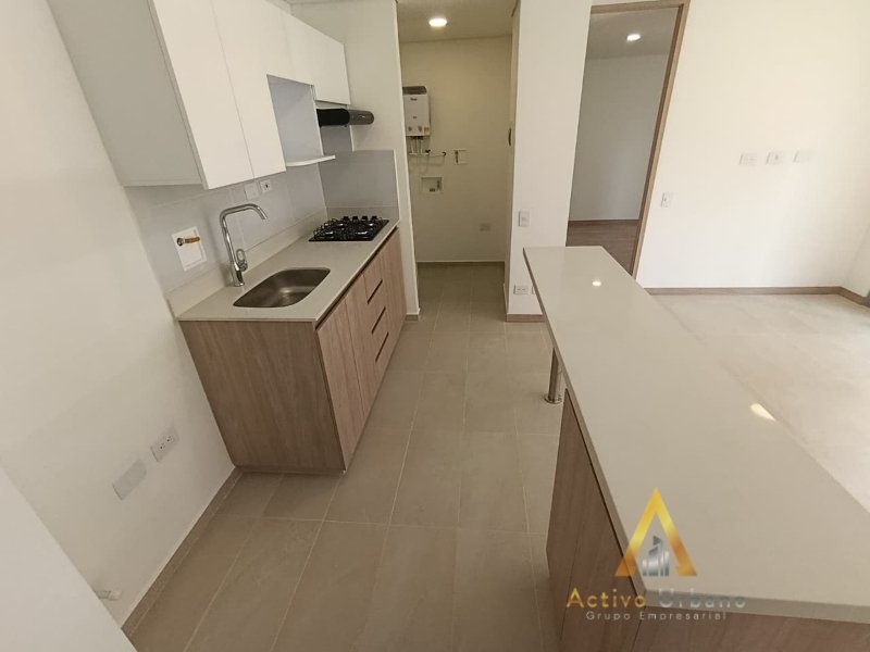 foto_104782_901271444_0932807775_ss