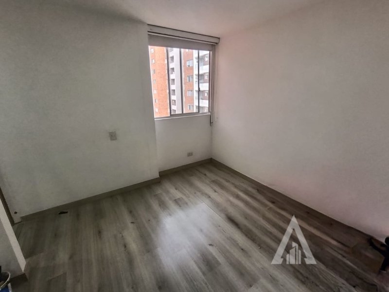 foto_104782_901271444_2084126193_ss