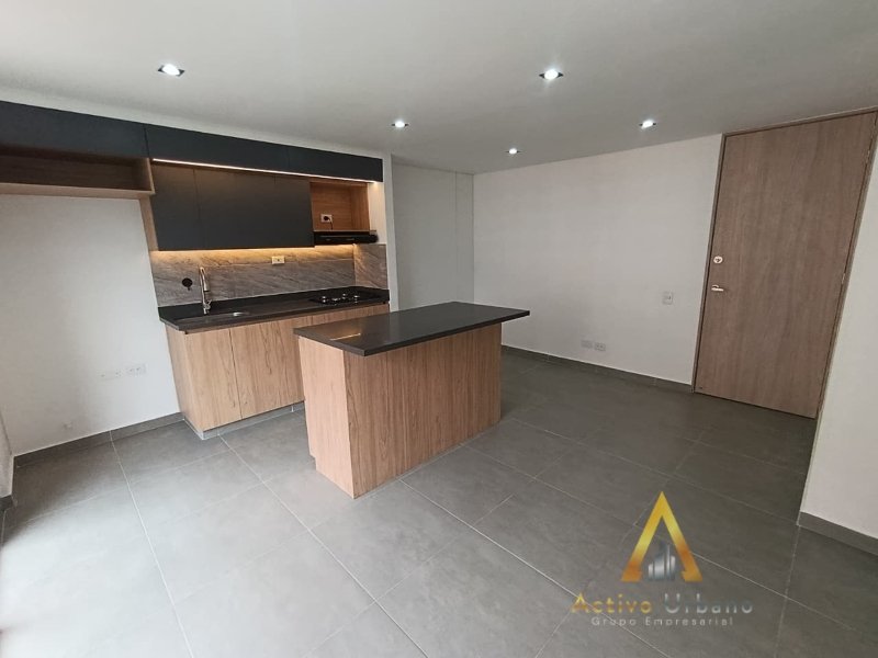 foto_104782_901271444_2136353671_ss