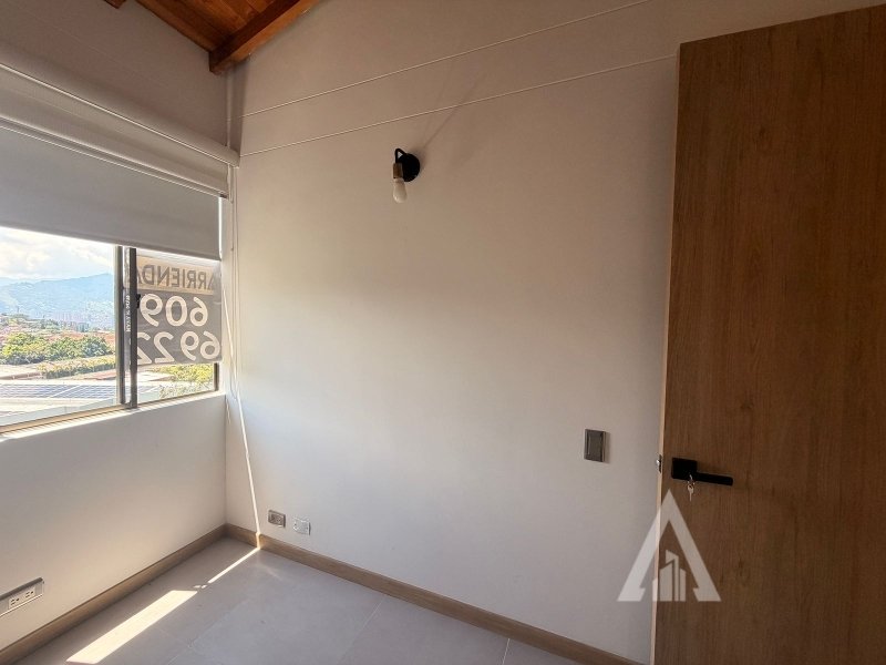 foto_104782_901271444_3102142930_ss