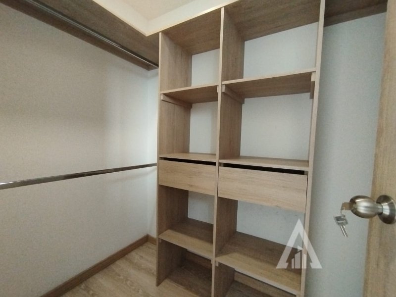 foto_104782_901271444_3902304567_ss