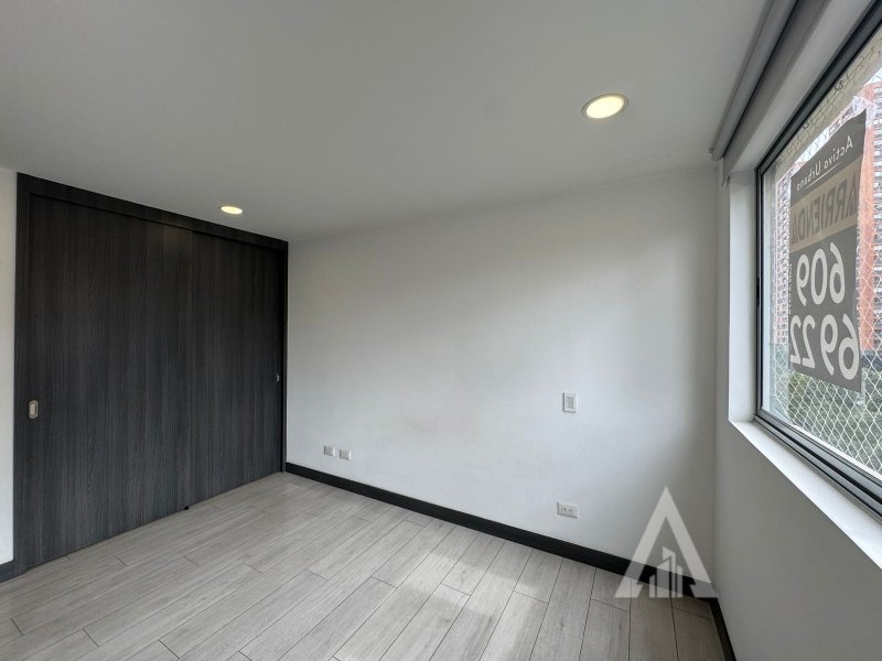 foto_104782_901271444_4669999392_ss