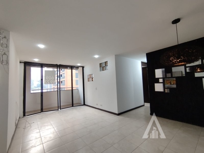 foto_104782_901271444_4776860544_ss