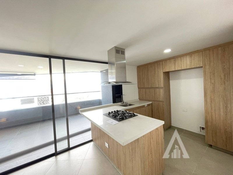 foto_104782_901271444_4874198991_ss