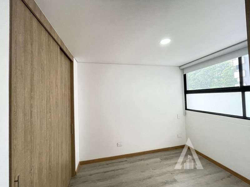 foto_104782_901271444_4914297600_ss