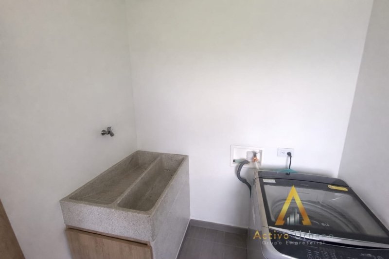 foto_104782_901271444_5595775280_ss