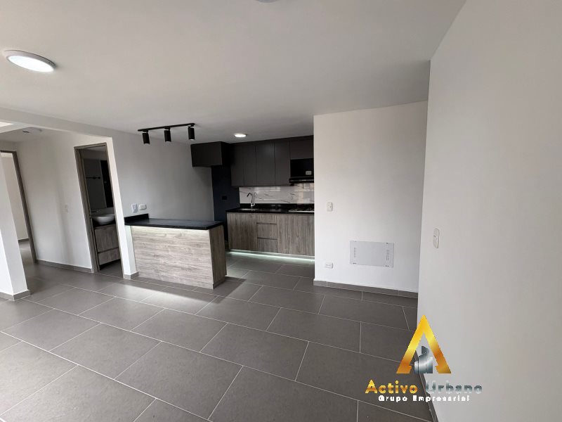 foto_104782_901271444_5961496319_ss