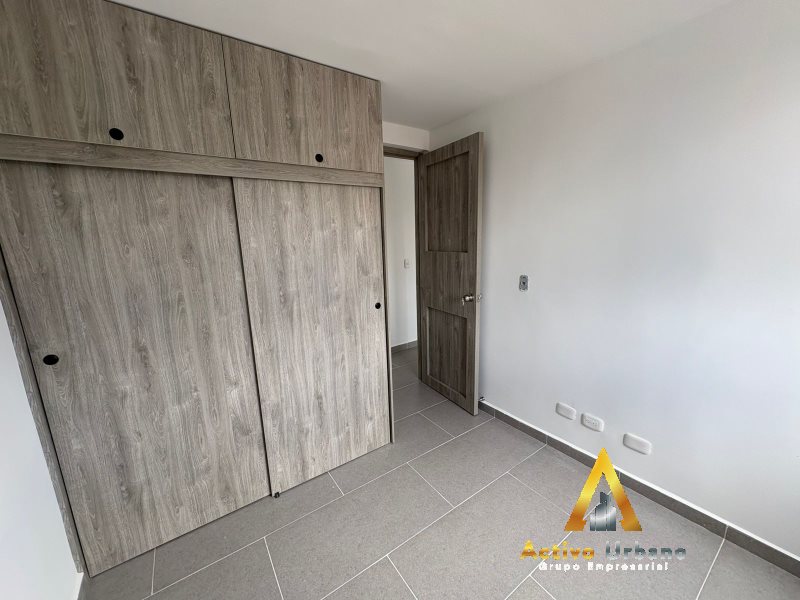 foto_104782_901271444_6011368194_ss