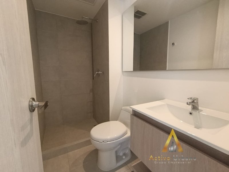 foto_104782_901271444_6155765569_ss