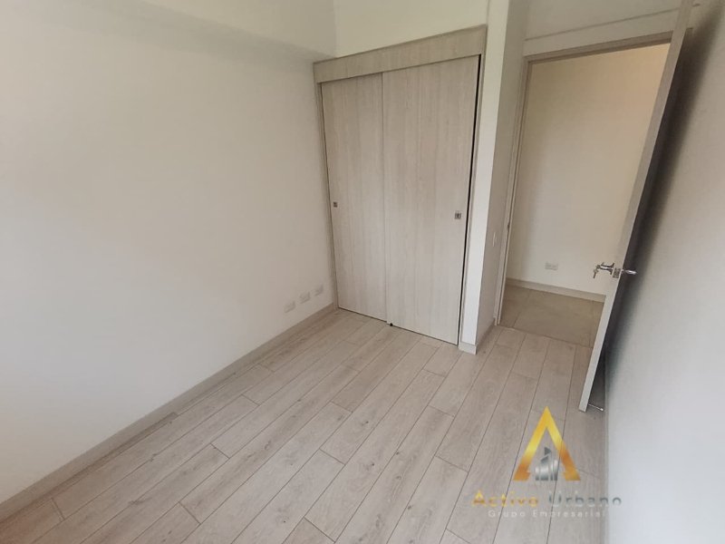 foto_104782_901271444_6186512890_ss