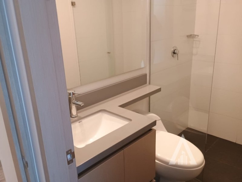 foto_104782_901271444_7305763947_ss