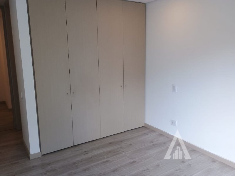 foto_104782_901271444_7306657967_ss