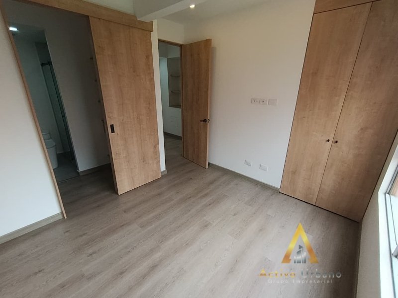 foto_104782_901271444_7471179157_ss