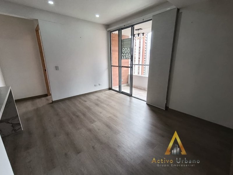 foto_104782_901271444_7514512044_ss