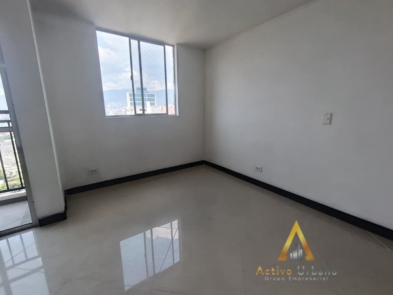 foto_104782_901271444_7532718882_ss