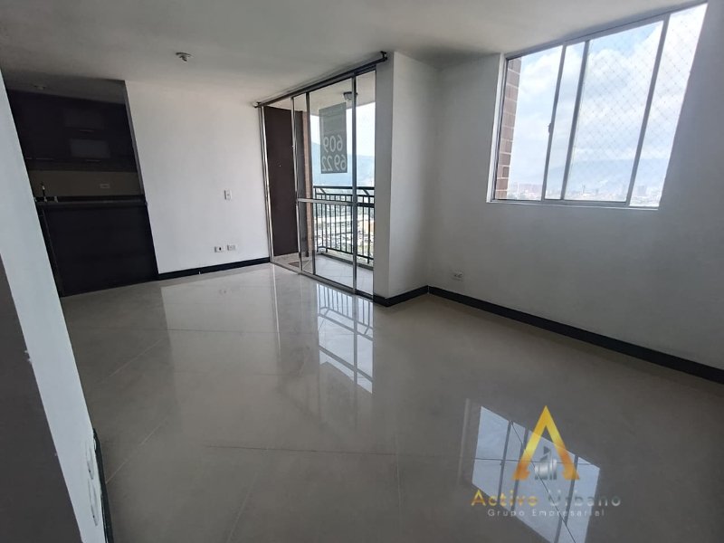 foto_104782_901271444_7553498438_ss