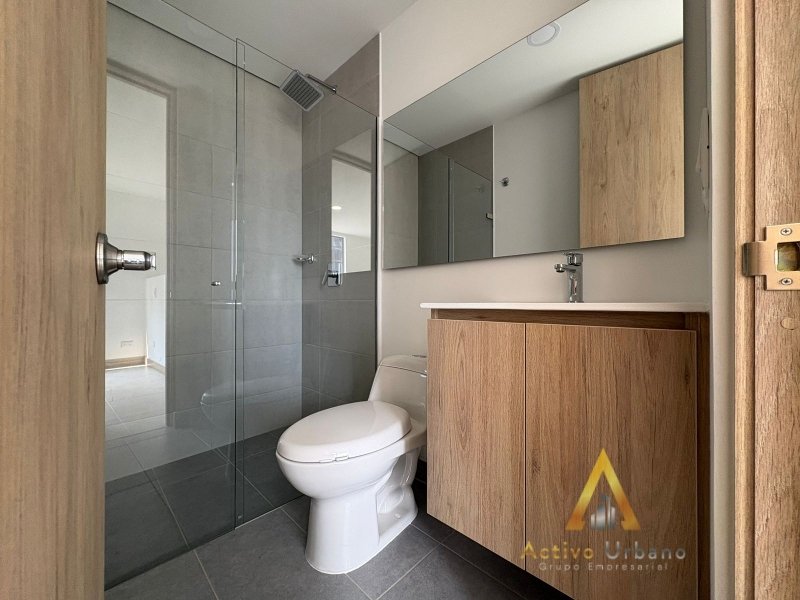 foto_104782_901271444_7684867368_ss