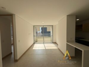 foto_104782_901271444_7725179157_ss