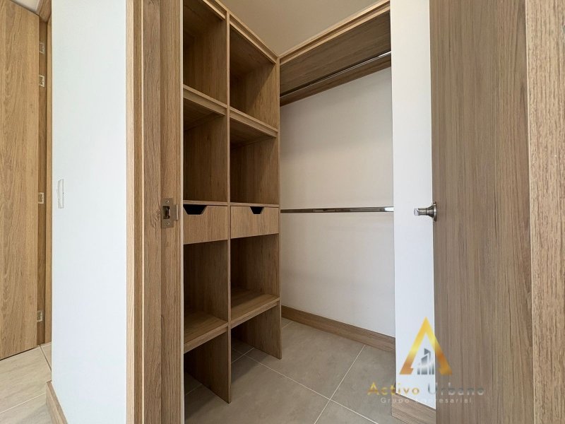 foto_104782_901271444_7742164303_ss