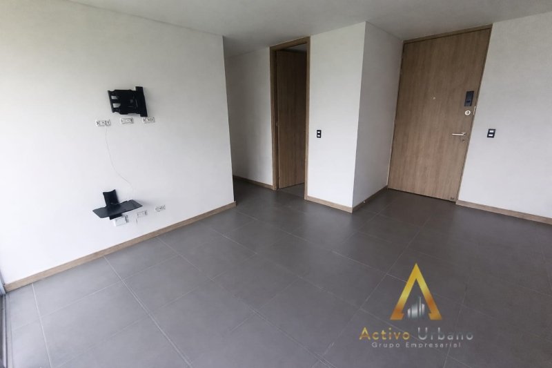 foto_104782_901271444_7859077649_ss