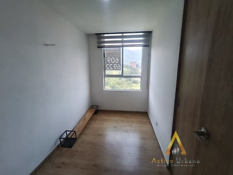 foto_104782_901271444_7897770715_ss