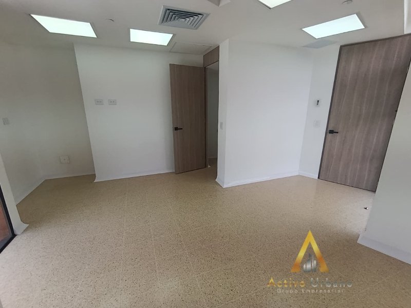 foto_104782_901271444_7922037761_ss