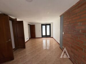 foto_104782_901271444_8195060128_ss