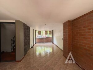 foto_104782_901271444_8255382780_ss